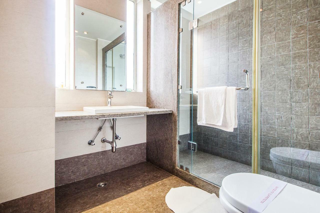 Fabhotel Raj Darbar Gurgaon Eksteriør bilde