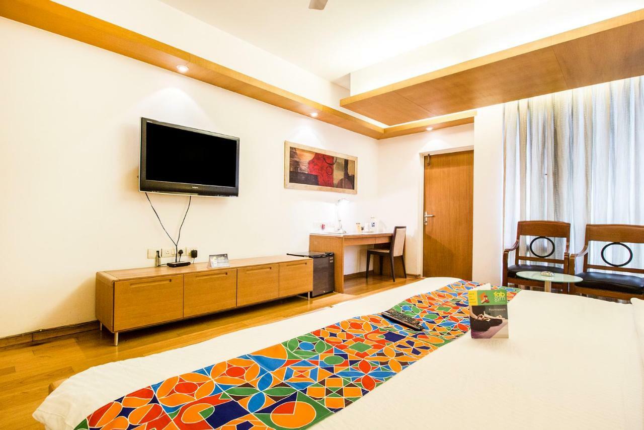 Fabhotel Raj Darbar Gurgaon Eksteriør bilde