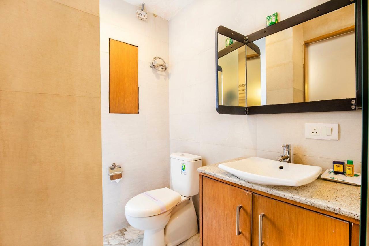 Fabhotel Raj Darbar Gurgaon Eksteriør bilde