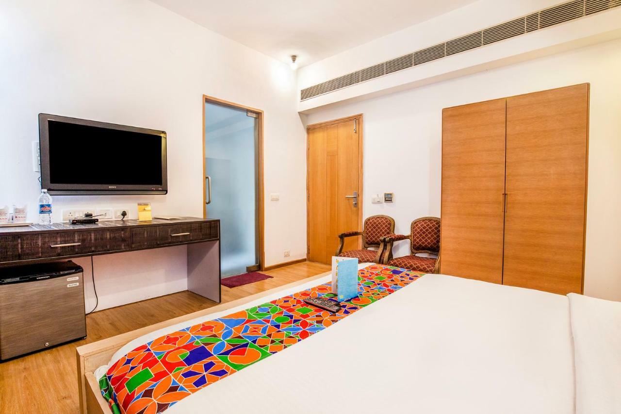 Fabhotel Raj Darbar Gurgaon Eksteriør bilde